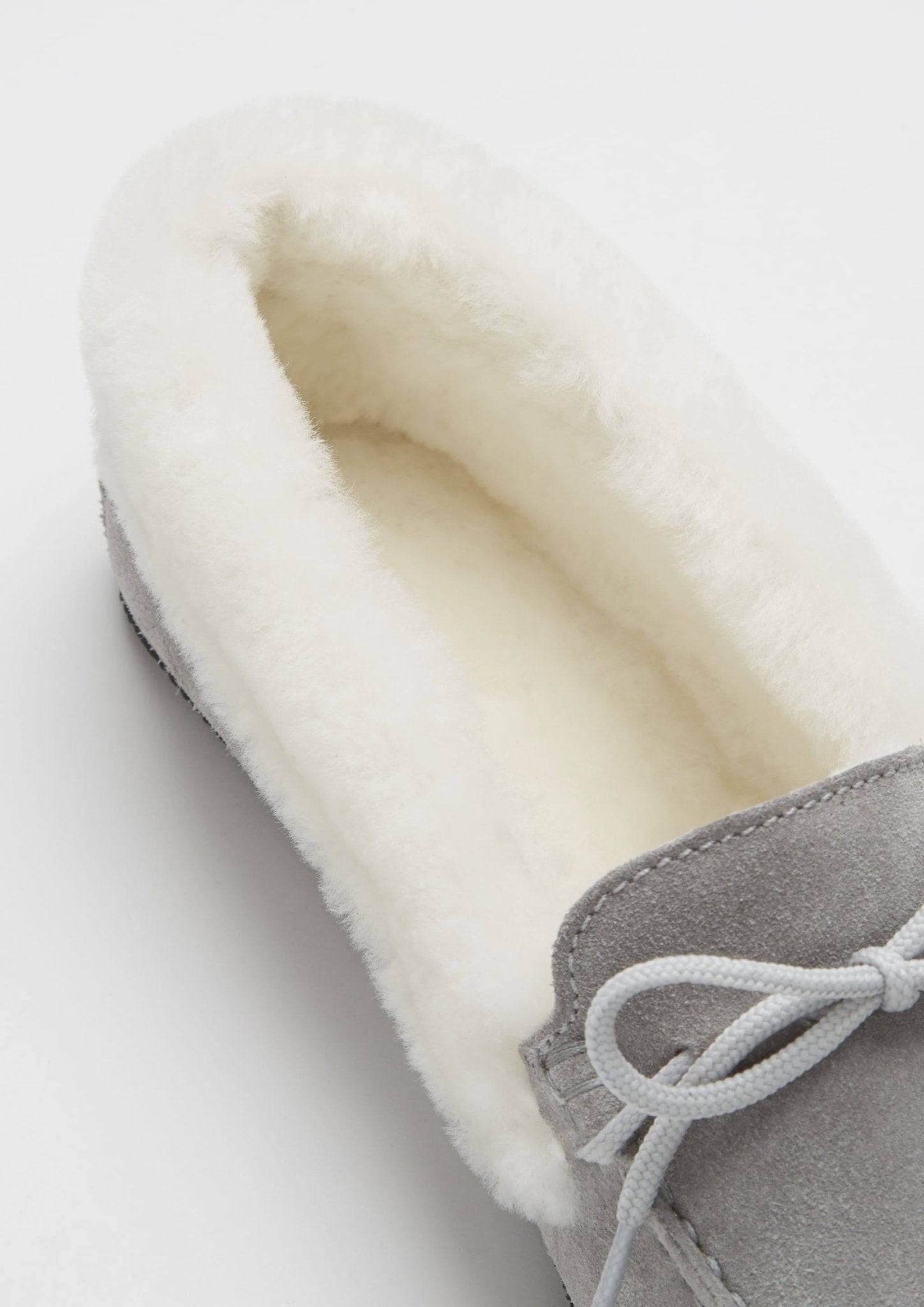 Women's slippers, sheepskin, dove grey suede - Hugs & Co.