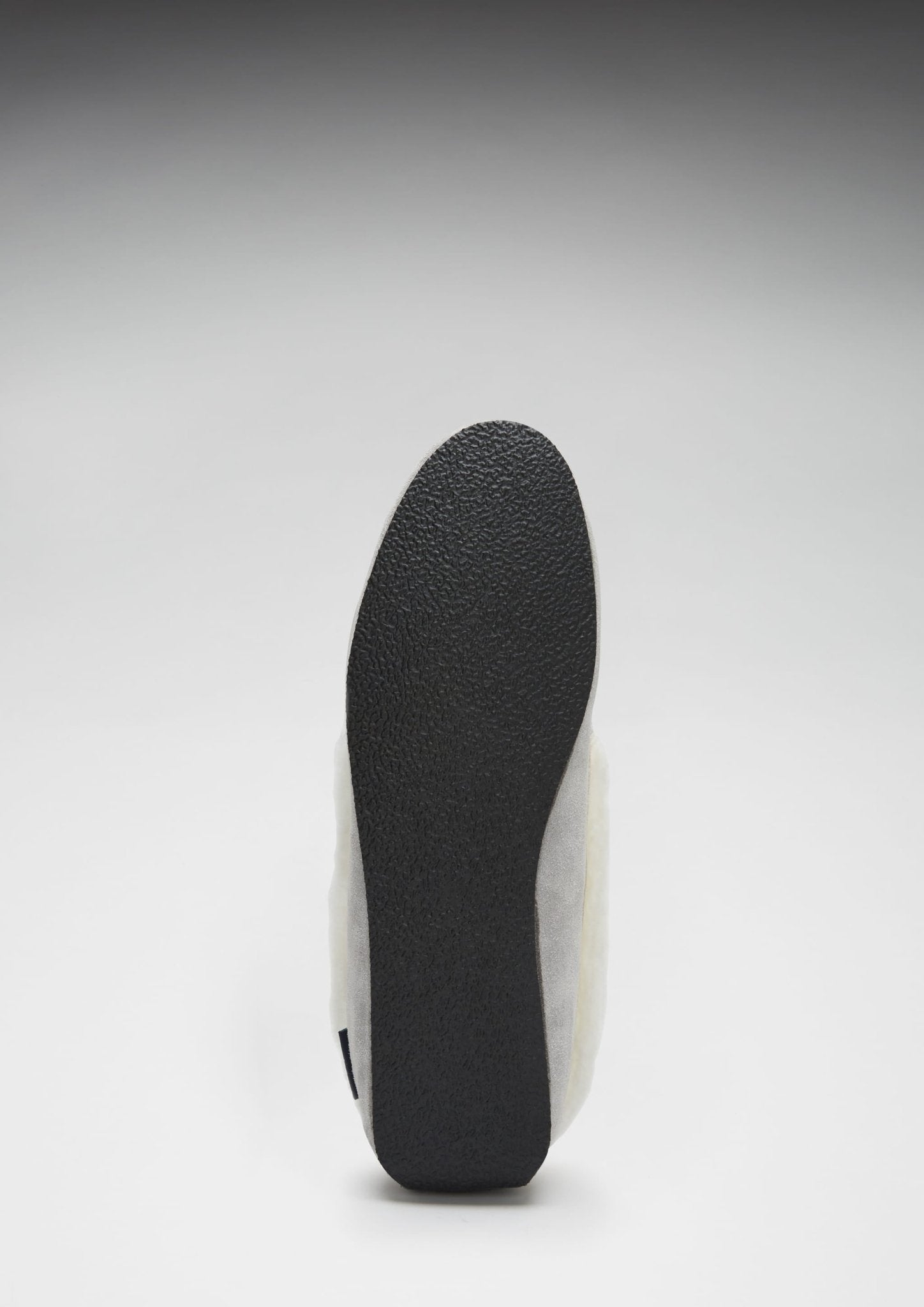 Women's slippers, sheepskin, dove grey suede - Hugs & Co.