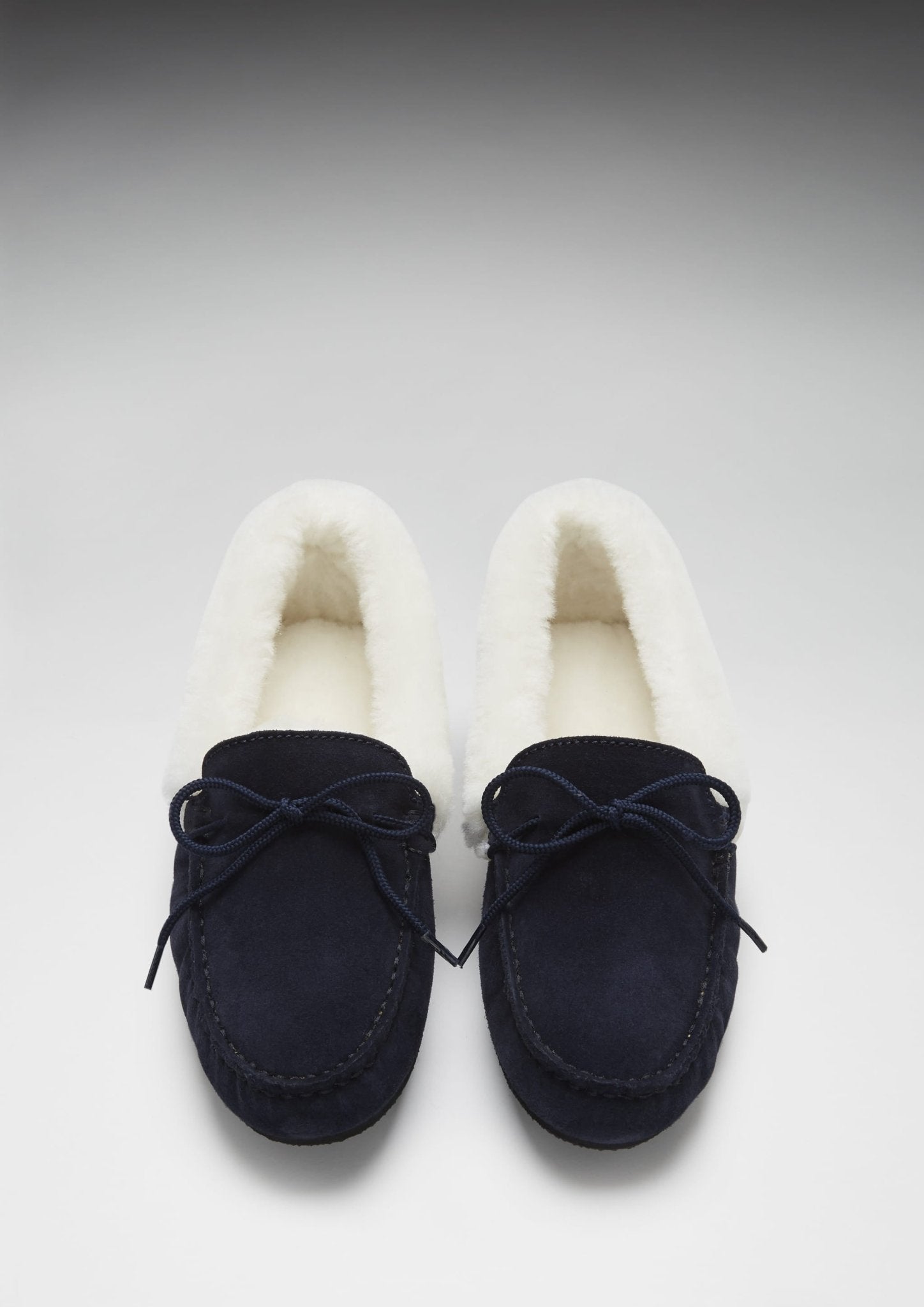 Women's slippers, sheepskin, navy blue suede - Hugs & Co.