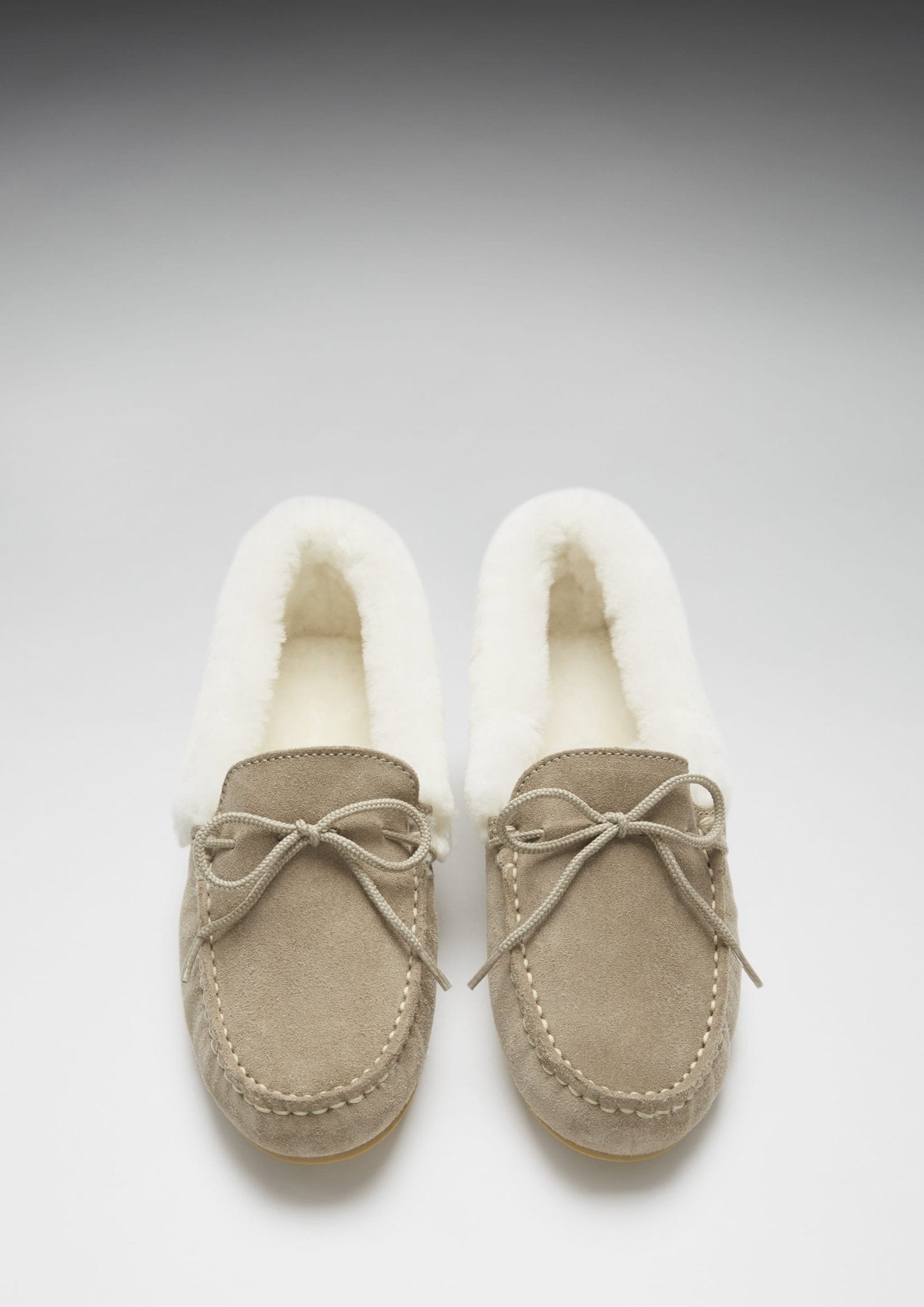 Women's slippers, sheepskin, taupe suede - Hugs & Co.