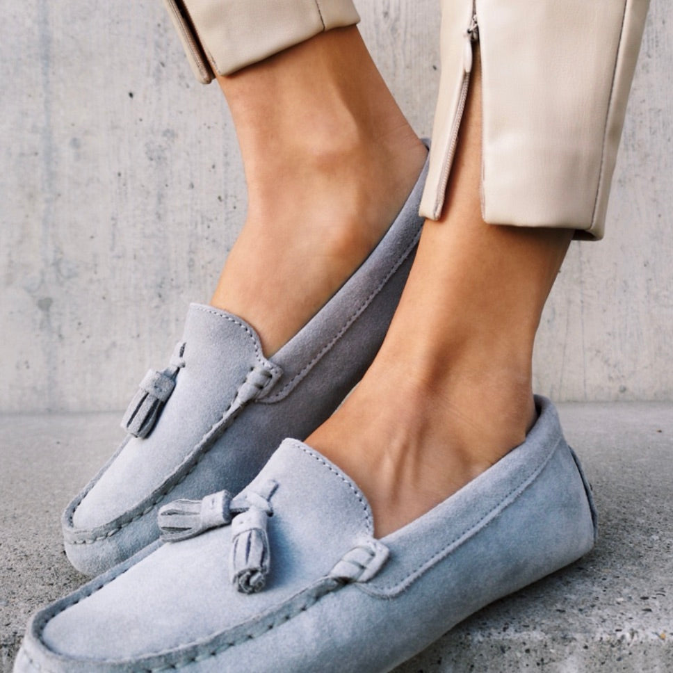 Hugs & Co. dove grey loafers