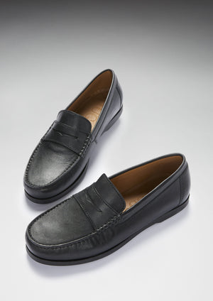 Boat Loafers, black leather, Hugs & Co.