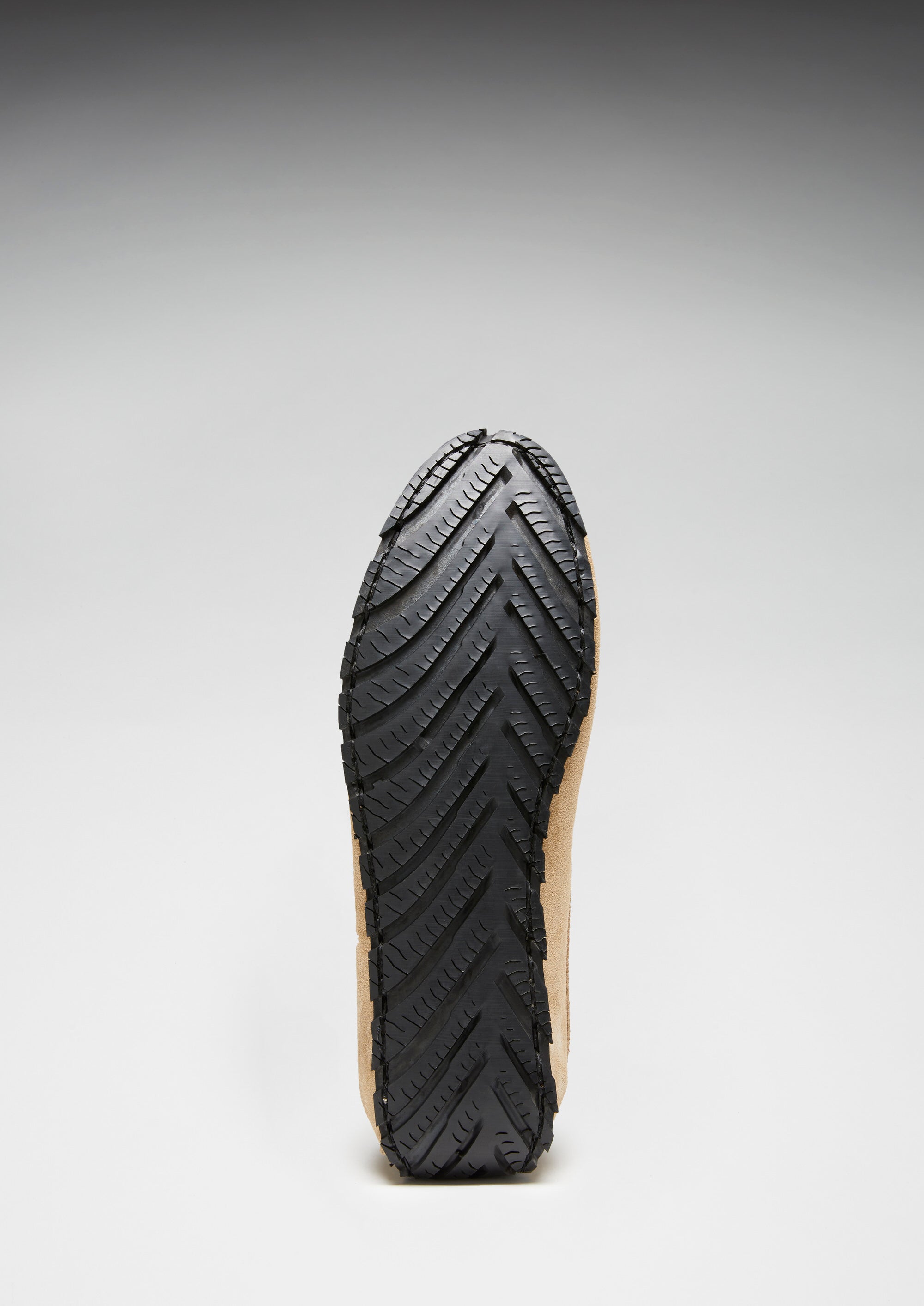 Fahrende Loafer mit Reifensohle und Schnürung, taupefarbenes Wildleder