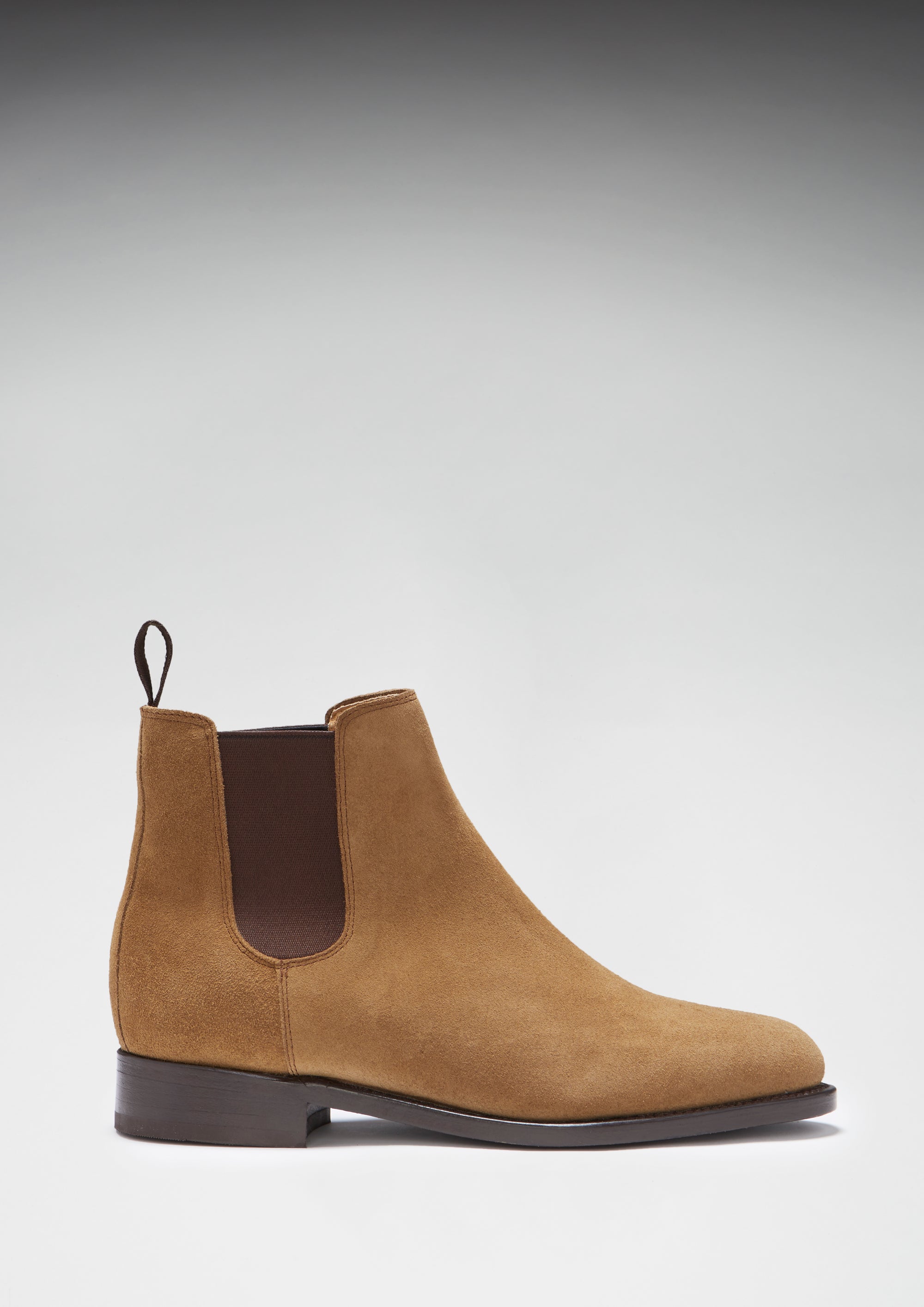 Light tan chelsea boots sales